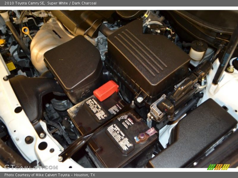 Super White / Dark Charcoal 2010 Toyota Camry SE