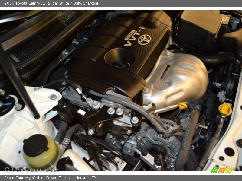 Super White / Dark Charcoal 2010 Toyota Camry SE