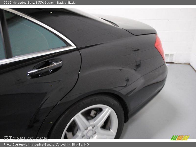 Black / Black 2010 Mercedes-Benz S 550 Sedan