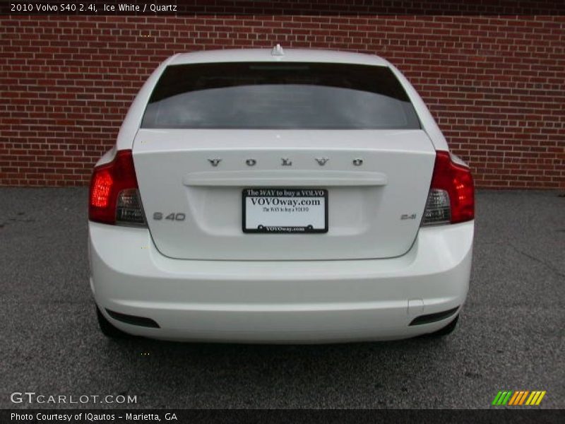 Ice White / Quartz 2010 Volvo S40 2.4i