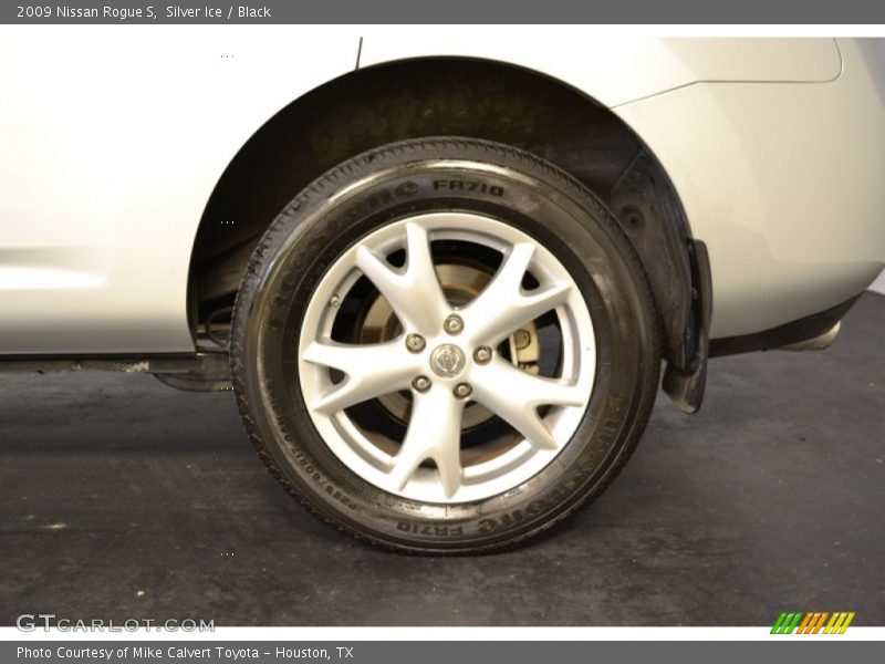 Silver Ice / Black 2009 Nissan Rogue S