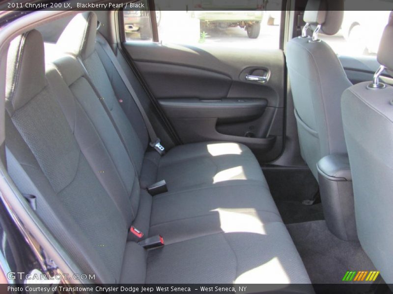 Blackberry Pearl / Black 2011 Chrysler 200 LX