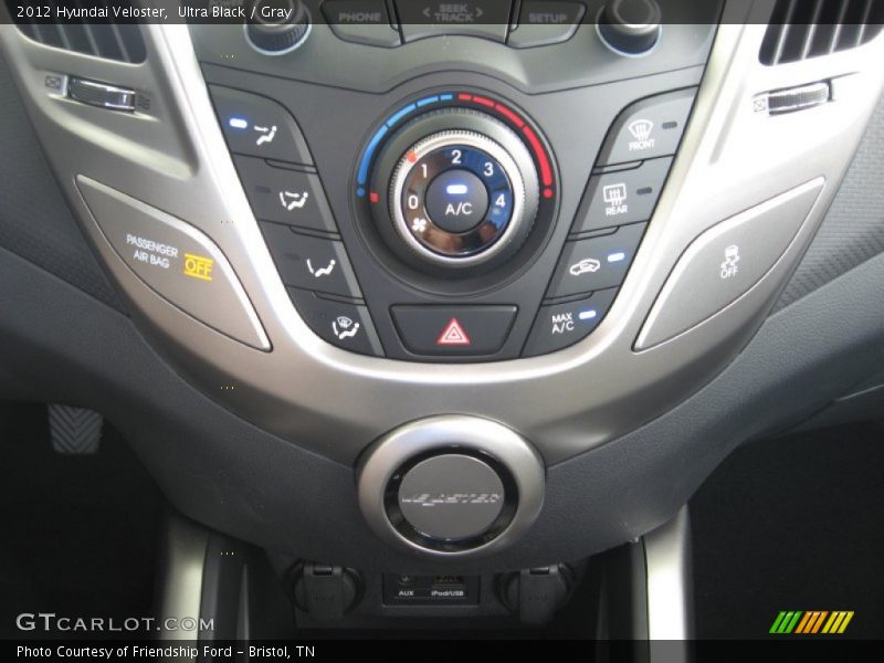Controls of 2012 Veloster 