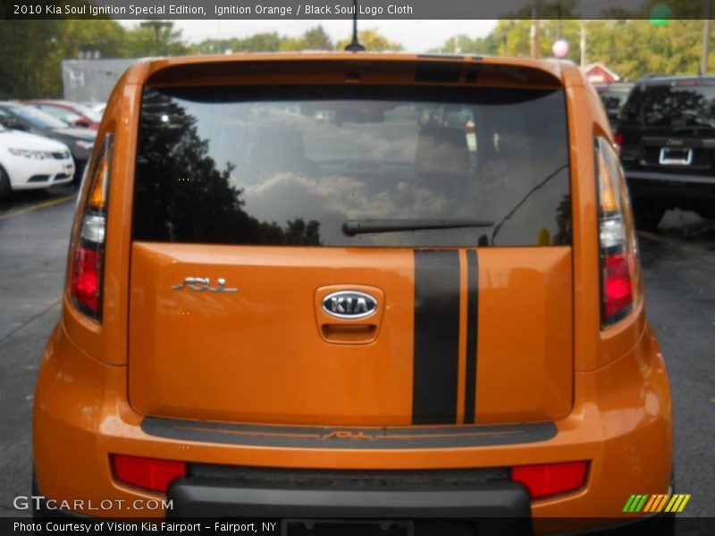 Ignition Orange / Black Soul Logo Cloth 2010 Kia Soul Ignition Special Edition