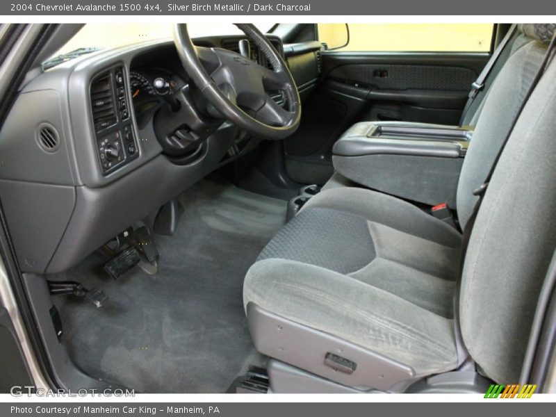 Silver Birch Metallic / Dark Charcoal 2004 Chevrolet Avalanche 1500 4x4