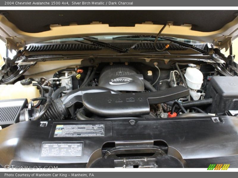 Silver Birch Metallic / Dark Charcoal 2004 Chevrolet Avalanche 1500 4x4