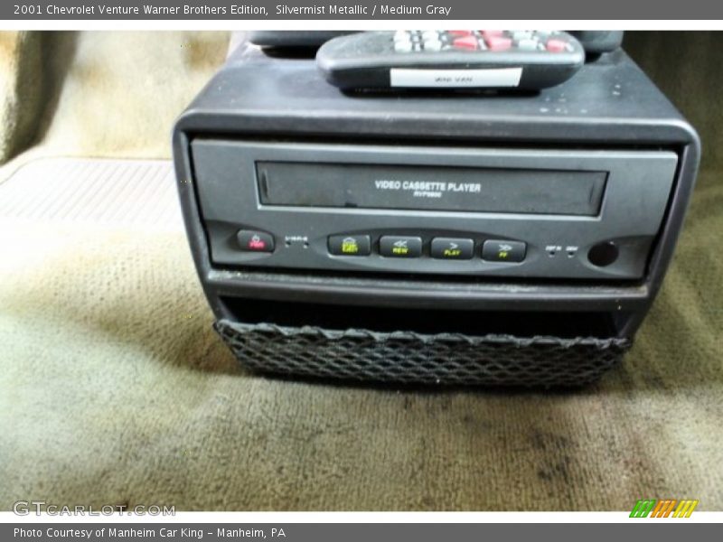 Controls of 2001 Venture Warner Brothers Edition