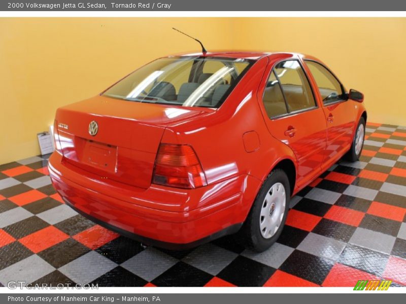 Tornado Red / Gray 2000 Volkswagen Jetta GL Sedan