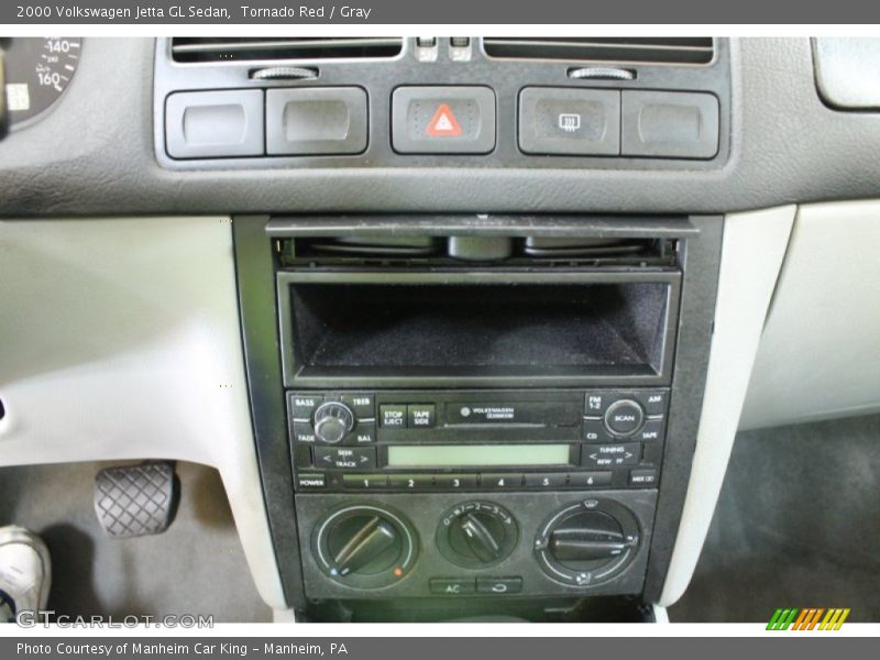 Controls of 2000 Jetta GL Sedan