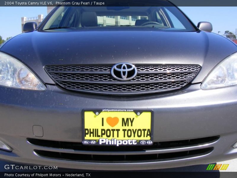 Phantom Gray Pearl / Taupe 2004 Toyota Camry XLE V6
