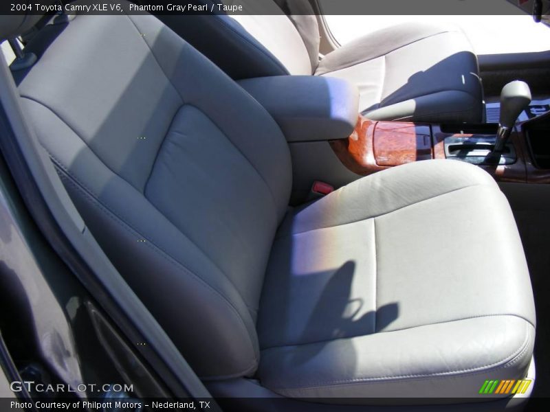 Phantom Gray Pearl / Taupe 2004 Toyota Camry XLE V6