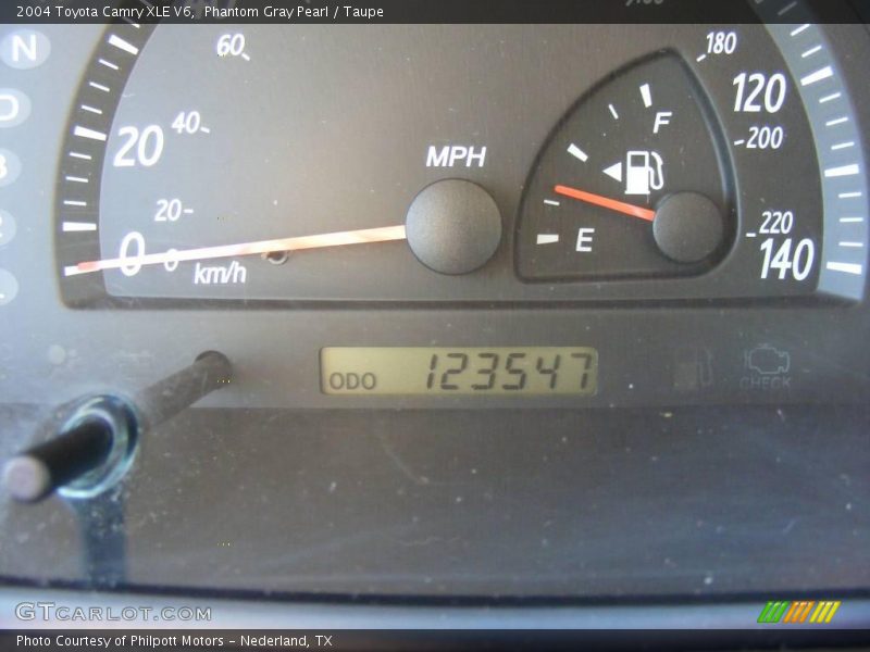 Phantom Gray Pearl / Taupe 2004 Toyota Camry XLE V6