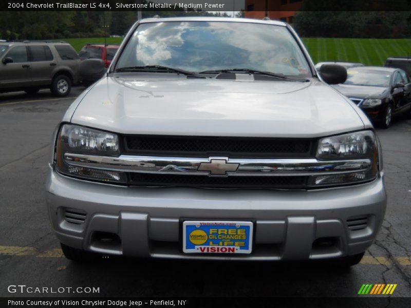 Silverstone Metallic / Medium Pewter 2004 Chevrolet TrailBlazer LS 4x4