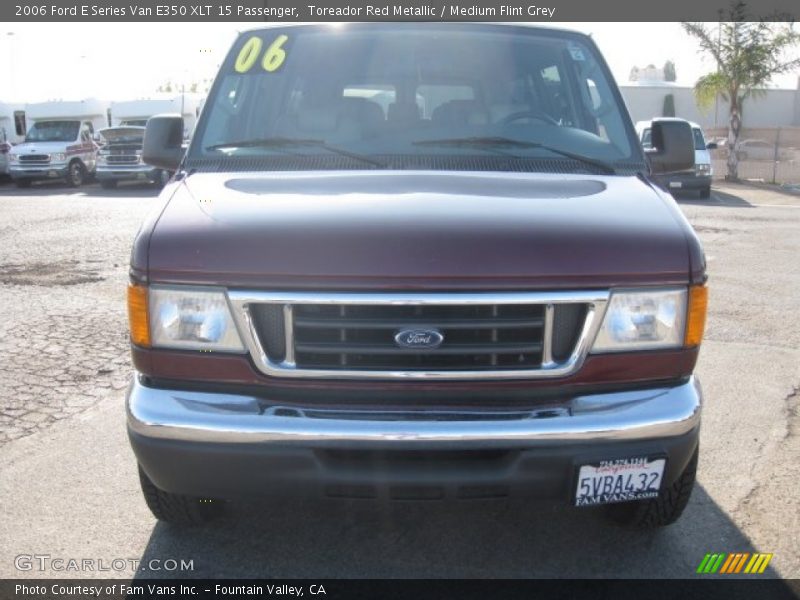 Toreador Red Metallic / Medium Flint Grey 2006 Ford E Series Van E350 XLT 15 Passenger