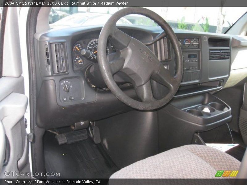 Summit White / Medium Pewter 2004 GMC Savana Van 1500 Cargo
