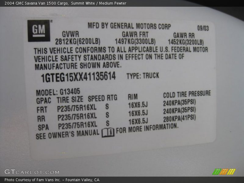 Summit White / Medium Pewter 2004 GMC Savana Van 1500 Cargo