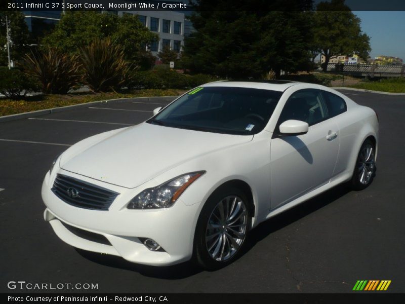Front 3/4 View of 2011 G 37 S Sport Coupe