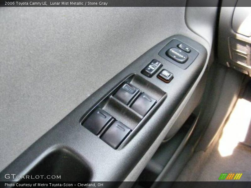 Lunar Mist Metallic / Stone Gray 2006 Toyota Camry LE