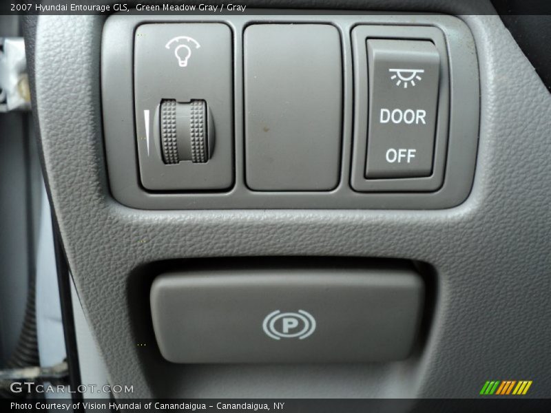 Green Meadow Gray / Gray 2007 Hyundai Entourage GLS