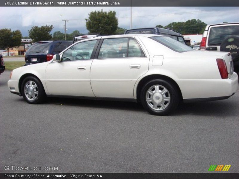 White Diamond Pearl / Neutral Shale 2002 Cadillac DeVille Sedan