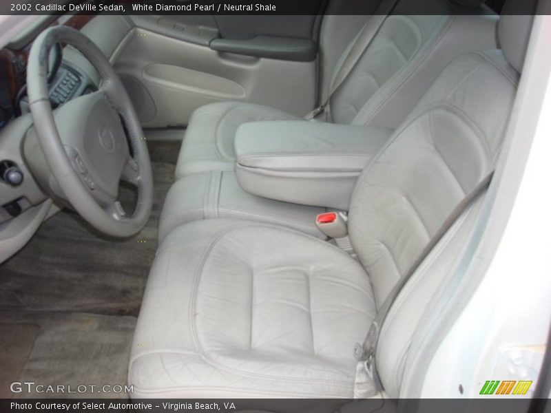 White Diamond Pearl / Neutral Shale 2002 Cadillac DeVille Sedan