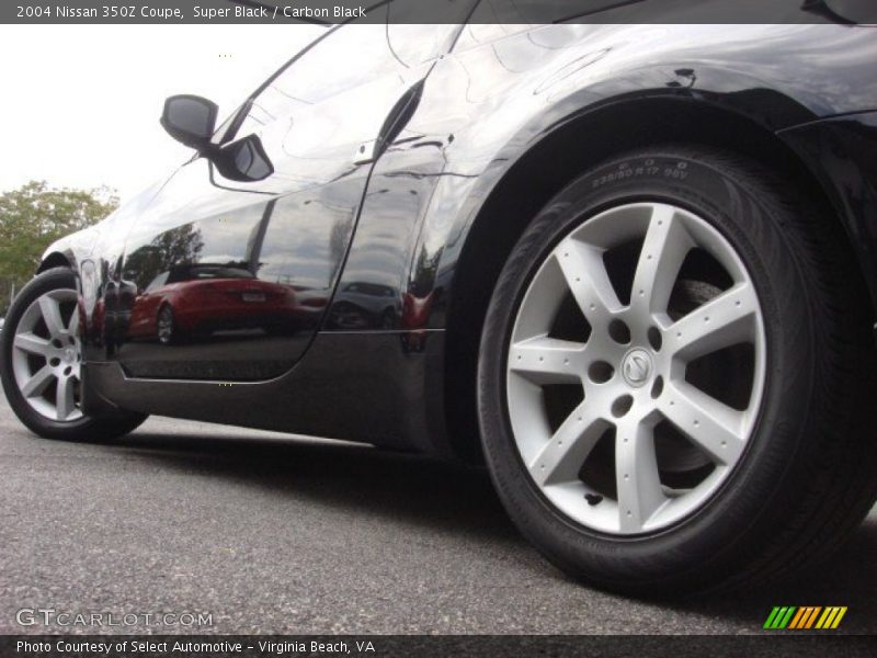 Super Black / Carbon Black 2004 Nissan 350Z Coupe