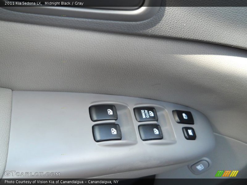 Midnight Black / Gray 2011 Kia Sedona LX