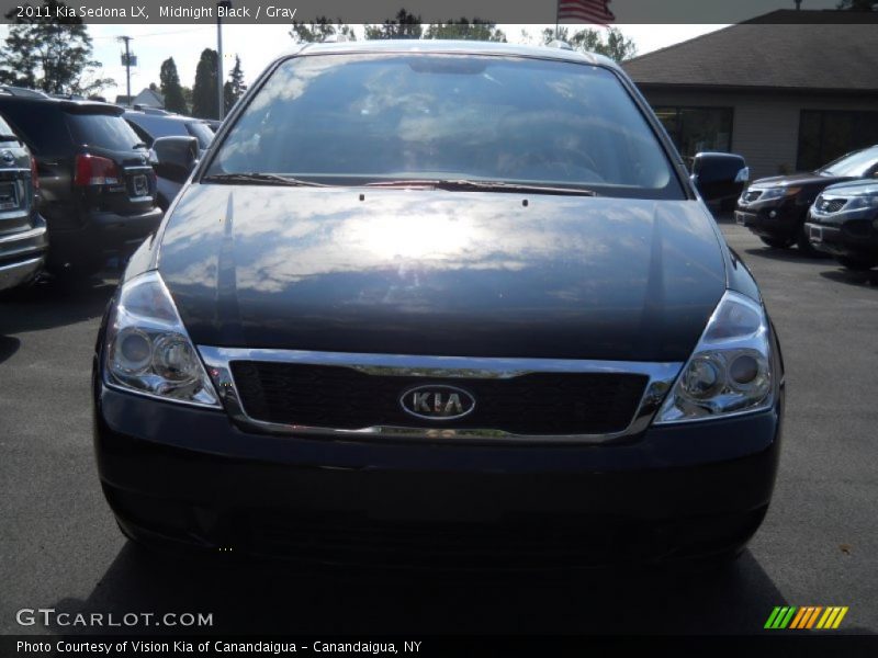 Midnight Black / Gray 2011 Kia Sedona LX