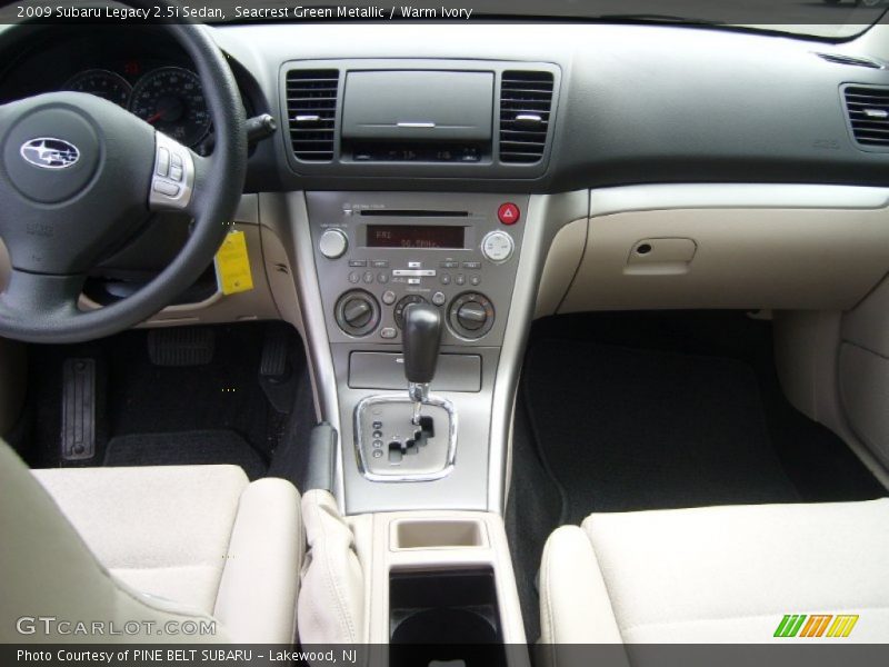 Seacrest Green Metallic / Warm Ivory 2009 Subaru Legacy 2.5i Sedan