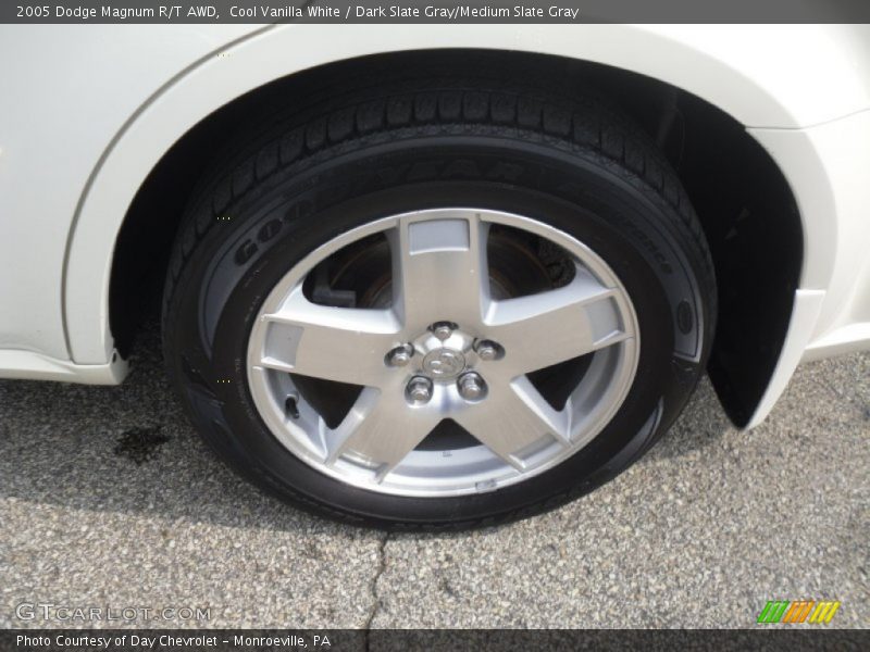 2005 Magnum R/T AWD Wheel