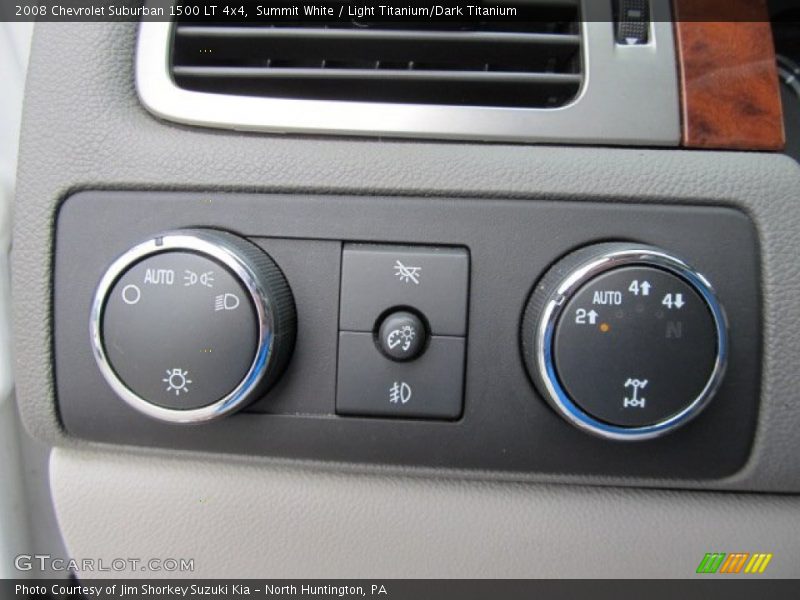 Controls of 2008 Suburban 1500 LT 4x4