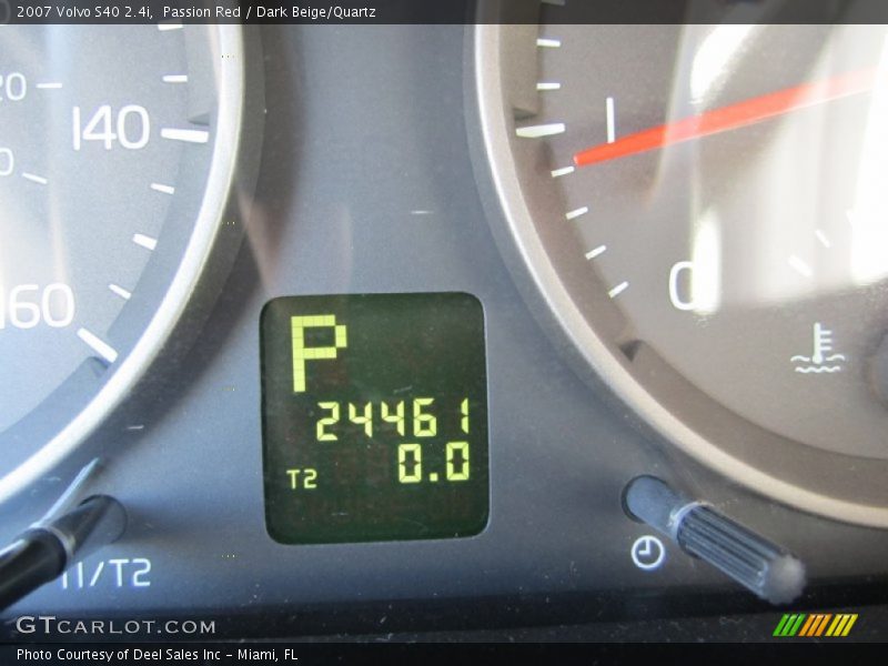 Passion Red / Dark Beige/Quartz 2007 Volvo S40 2.4i