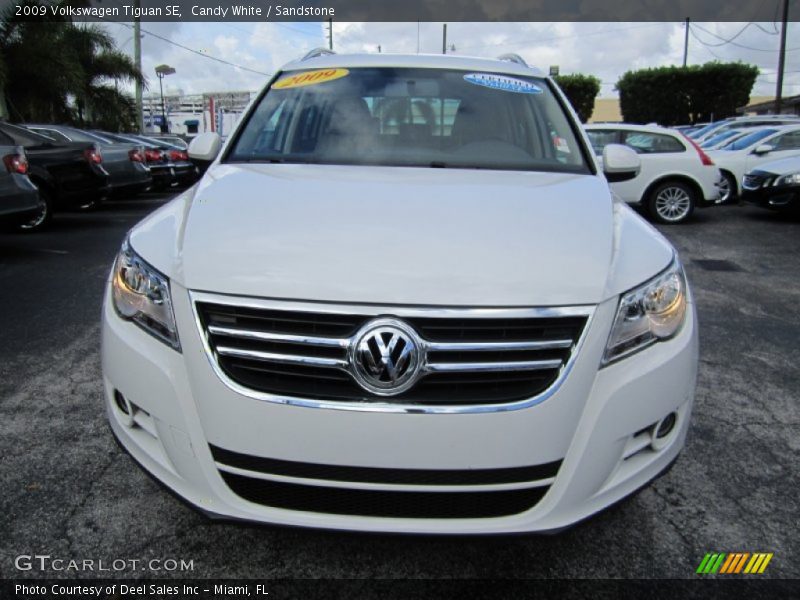 Candy White / Sandstone 2009 Volkswagen Tiguan SE