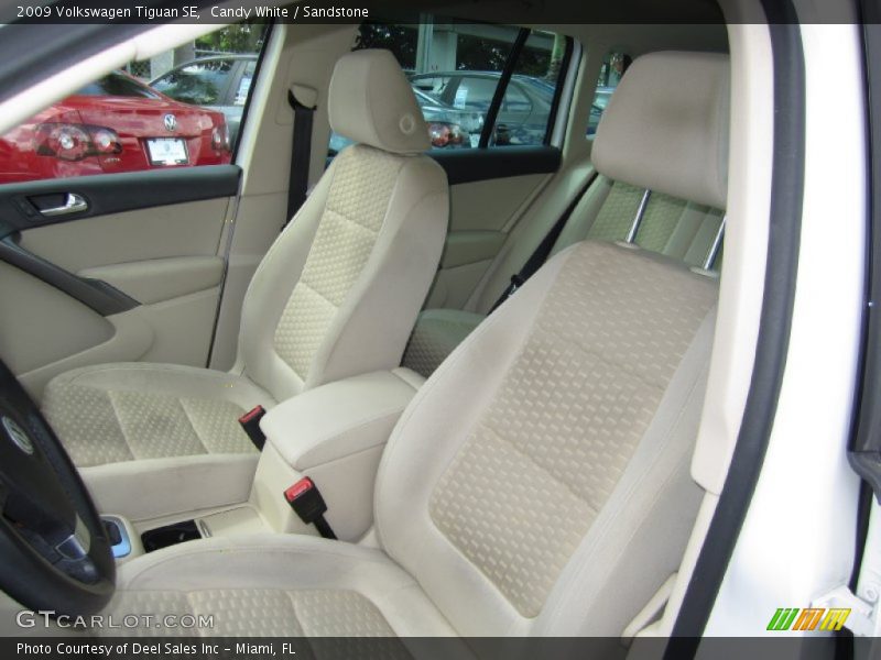 Candy White / Sandstone 2009 Volkswagen Tiguan SE