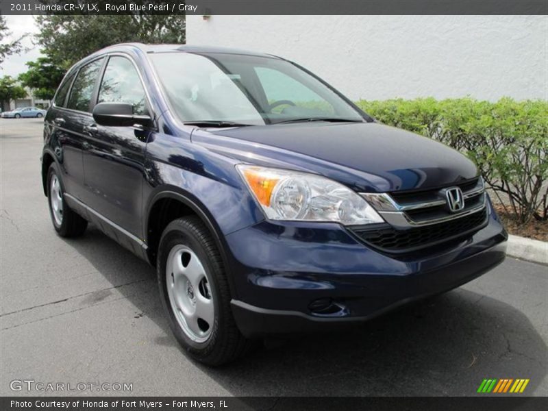 Front 3/4 View of 2011 CR-V LX