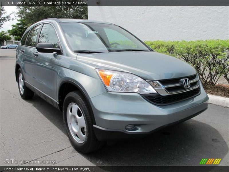 Front 3/4 View of 2011 CR-V LX