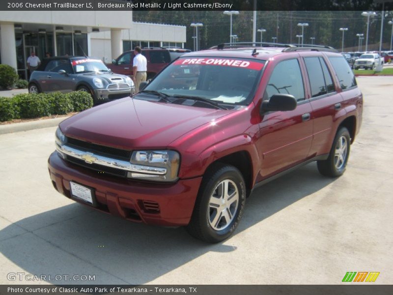 Bordeaux Red Metallic / Light Cashmere/Ebony 2006 Chevrolet TrailBlazer LS
