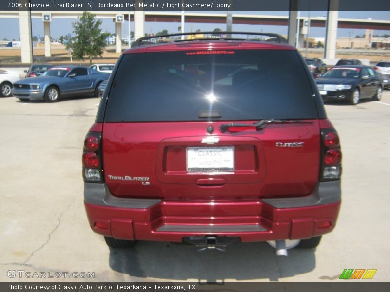 Bordeaux Red Metallic / Light Cashmere/Ebony 2006 Chevrolet TrailBlazer LS