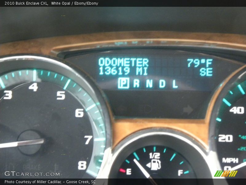 White Opal / Ebony/Ebony 2010 Buick Enclave CXL