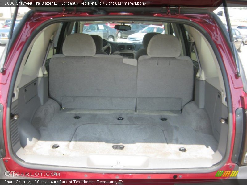Bordeaux Red Metallic / Light Cashmere/Ebony 2006 Chevrolet TrailBlazer LS