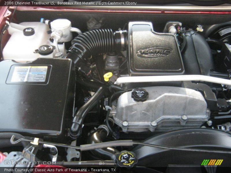 Bordeaux Red Metallic / Light Cashmere/Ebony 2006 Chevrolet TrailBlazer LS