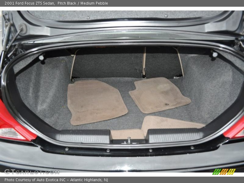  2001 Focus ZTS Sedan Trunk