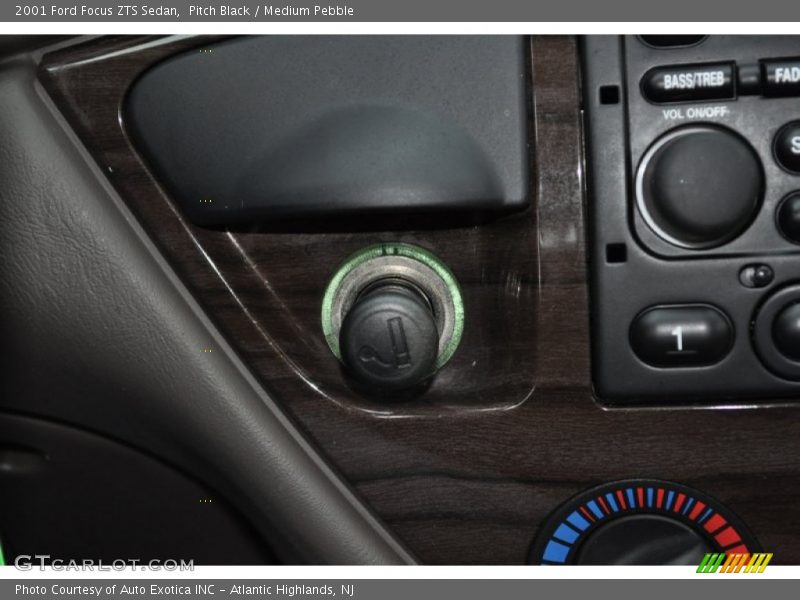 Pitch Black / Medium Pebble 2001 Ford Focus ZTS Sedan