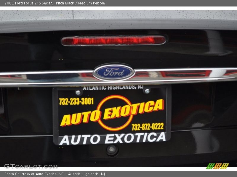 Pitch Black / Medium Pebble 2001 Ford Focus ZTS Sedan
