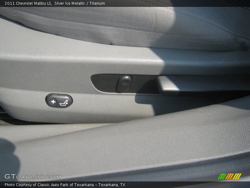 Silver Ice Metallic / Titanium 2011 Chevrolet Malibu LS