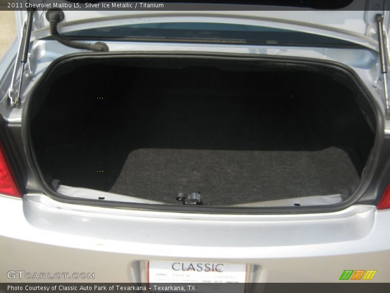 Silver Ice Metallic / Titanium 2011 Chevrolet Malibu LS