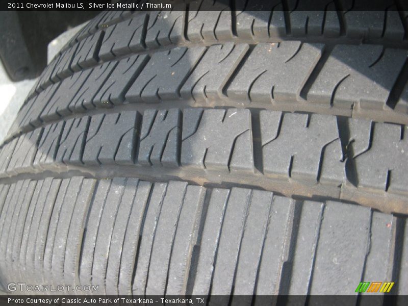 Silver Ice Metallic / Titanium 2011 Chevrolet Malibu LS