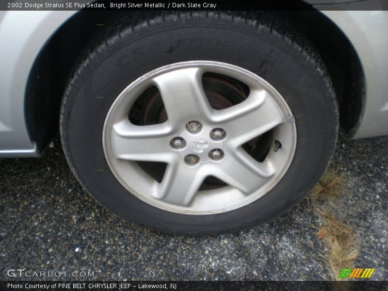  2002 Stratus SE Plus Sedan Wheel