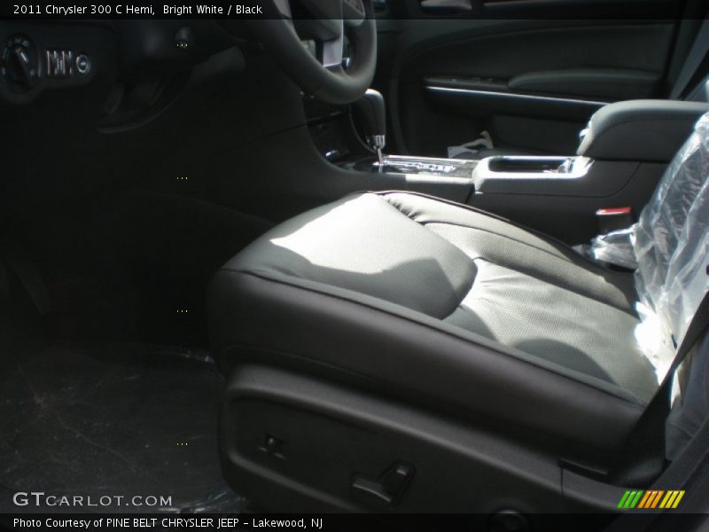 Bright White / Black 2011 Chrysler 300 C Hemi