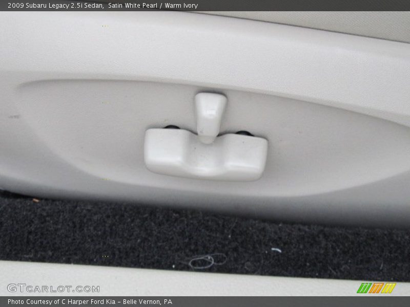 Satin White Pearl / Warm Ivory 2009 Subaru Legacy 2.5i Sedan
